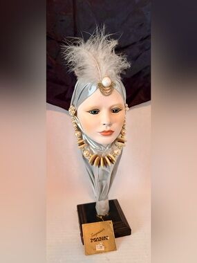 Vintage showgirl/burlesque Seymour Mann 1986